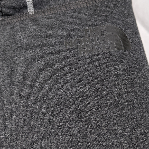 Grey North Face Motivation Crop Pants- Size XS - Picture 11 of 11